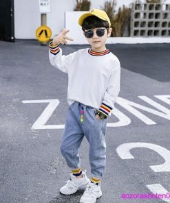 韓国子供服 セットアップ キッズ 男の子 上下セット スウェット+ジーンズ 2点セット 長袖スウェット 丸首 ジーンズ 可愛い お出かけ 春着 秋着 遠足 110-160 * 上下セット